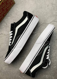 Кеды Vans Old Skool Black White Classic живое фото 1