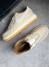 Кроссовки Nike Air Force 1 Low Luxe Pearl White Pecan Gum живое фото 2